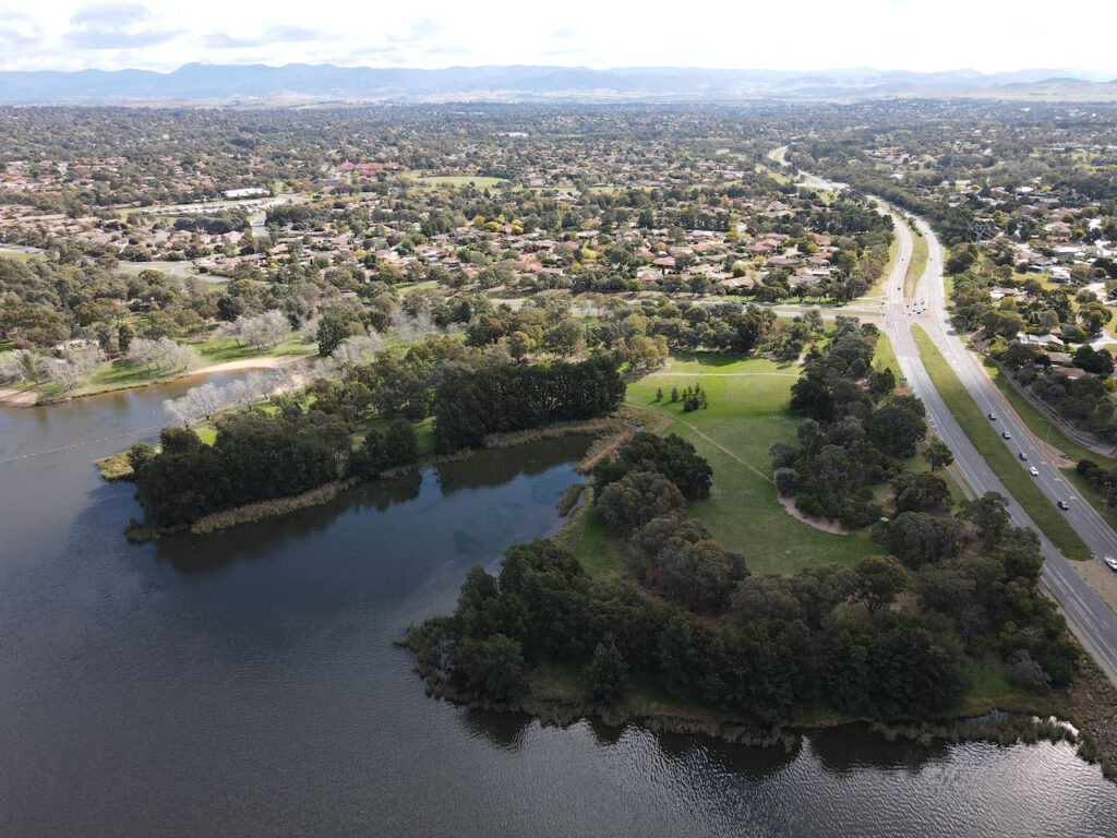 Lake Ginninderra Parkland