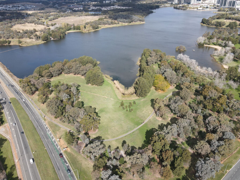 Lake Ginninderra Parkland