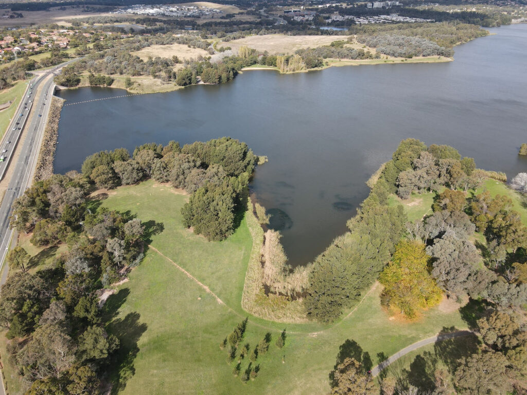 Lake Ginninderra Parkland